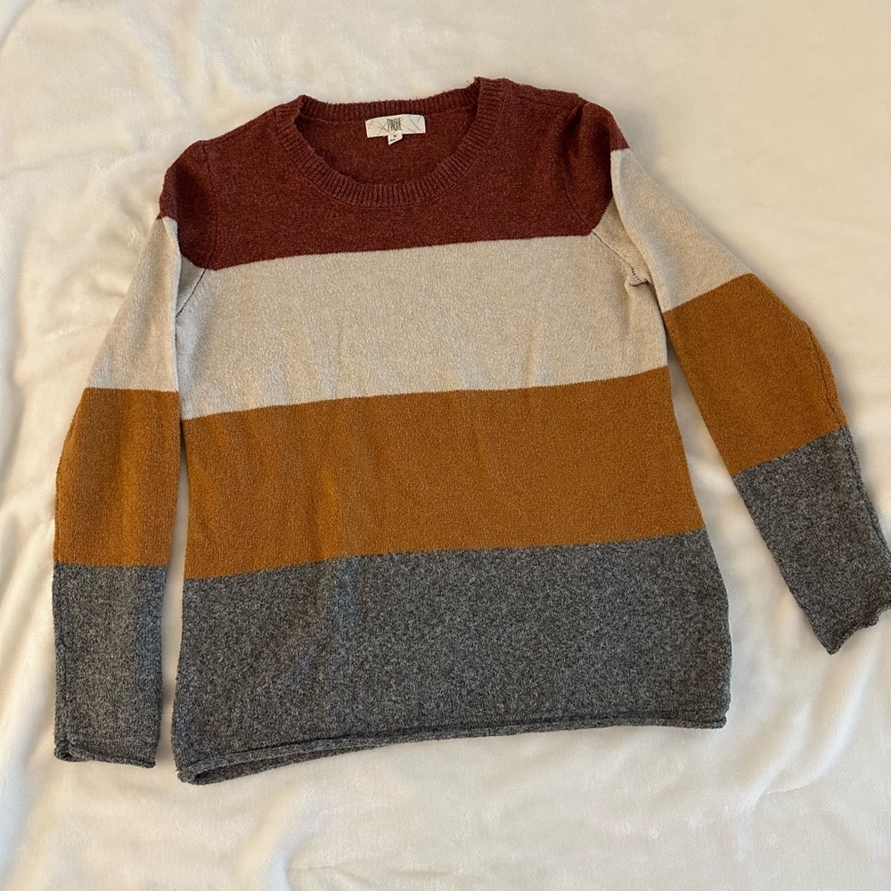 Red and White Crewneck Sweater with Bold Color Blocks